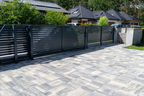 Best Driveway Paving Contractor  in Gnadenhutten, OH