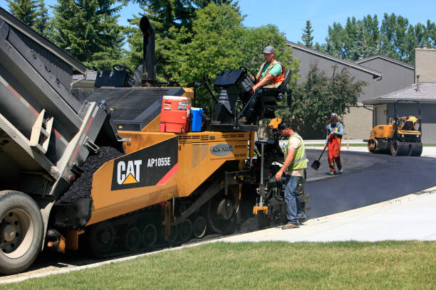 Best Local Driveway Pavers  in Gnadenhutten, OH